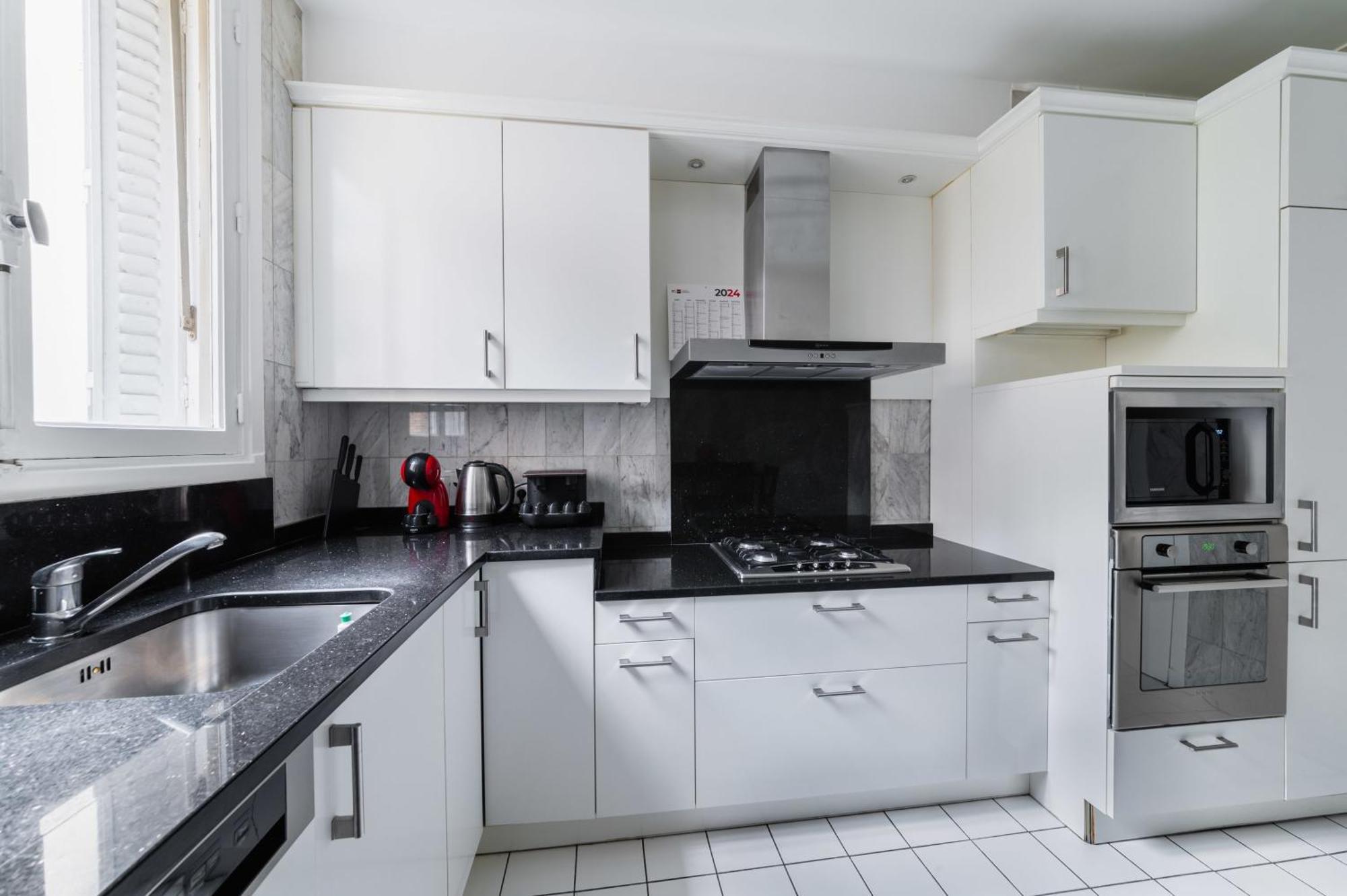 3 Pieces Porte Maillot - 16 - 4p - Flat-guest Paris
